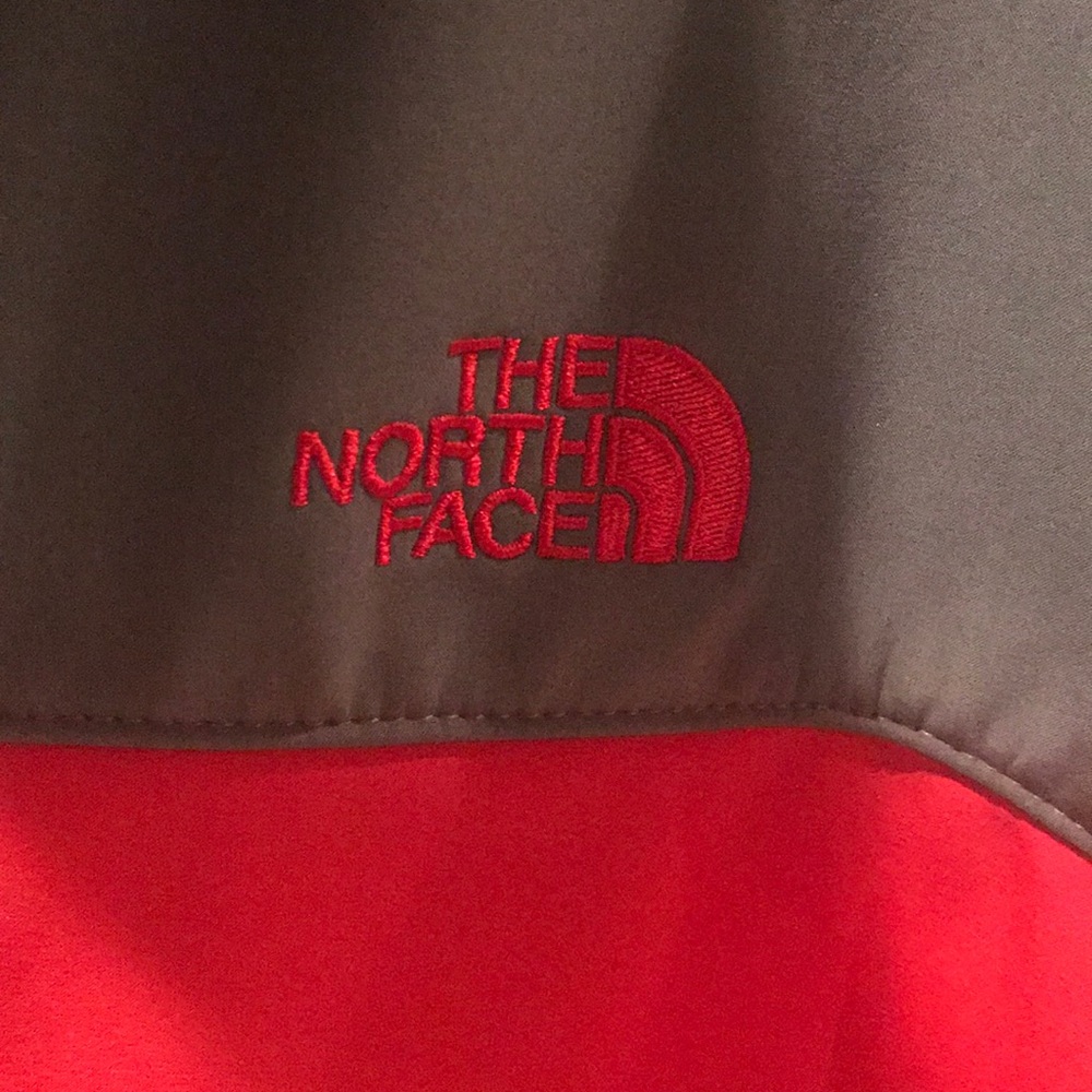 The North Face: Atomic jacket - Picture 3 of 4